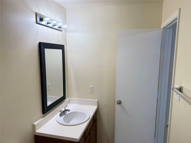 1539 Nichole Woods Drive, Houston, TX 77047