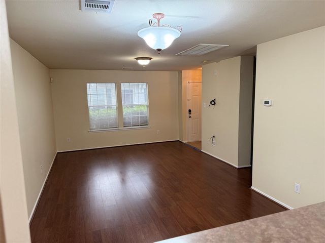 1539 Nichole Woods Drive, Houston, TX 77047