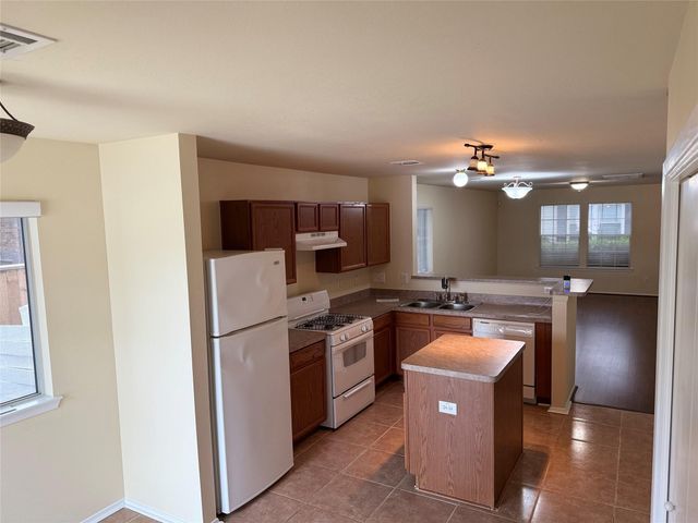 1539 Nichole Woods Drive, Houston, TX 77047