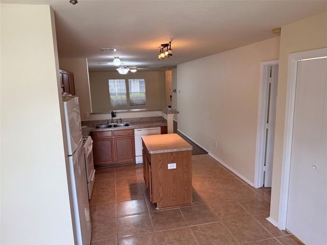 1539 Nichole Woods Drive, Houston, TX 77047