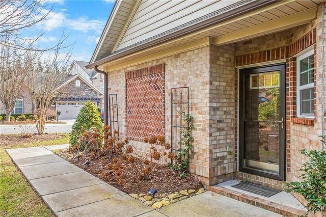 1183 Heritage Path Lane, Winston-salem, NC 27103