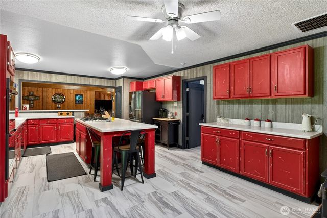 32113 98th Avenue E, Eatonville, WA 98328