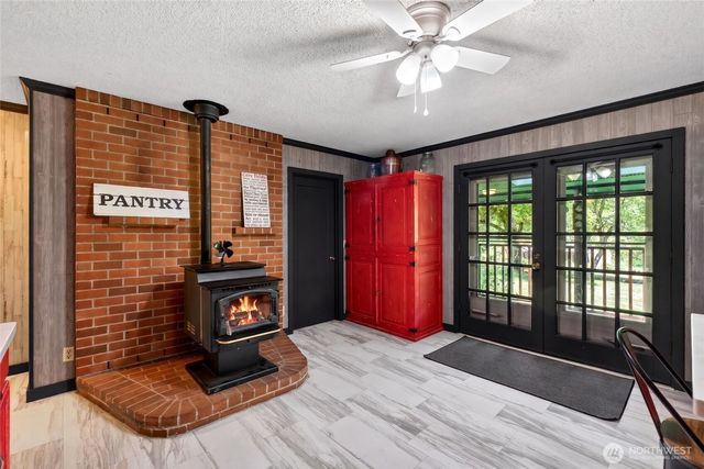 32113 98th Avenue E, Eatonville, WA 98328