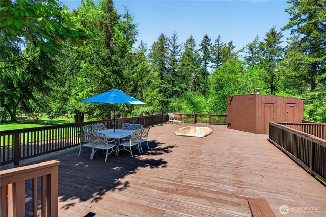 32113 98th Avenue E, Eatonville, WA 98328