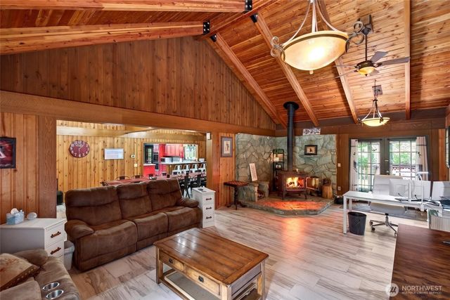 32113 98th Avenue E, Eatonville, WA 98328