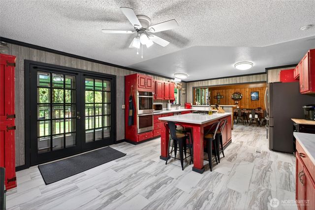 32113 98th Avenue E, Eatonville, WA 98328