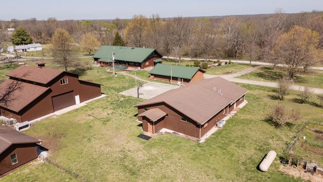 8302 West Farm Rd 144, Springfield, MO 65802