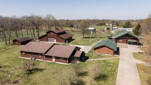 8302 West Farm Rd 144, Springfield, MO 65802