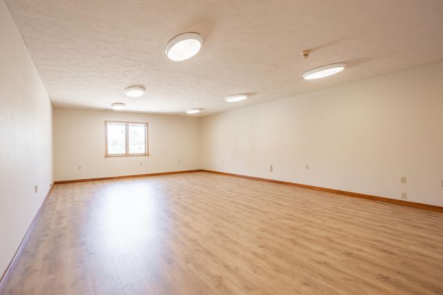 8302 West Farm Rd 144, Springfield, MO 65802