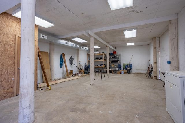 8302 West Farm Rd 144, Springfield, MO 65802