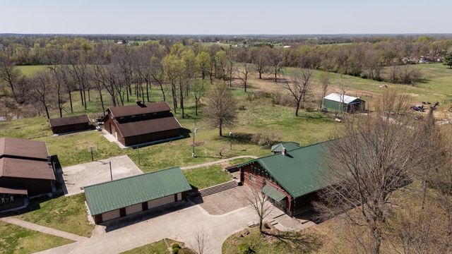 8302 West Farm Rd 144, Springfield, MO 65802