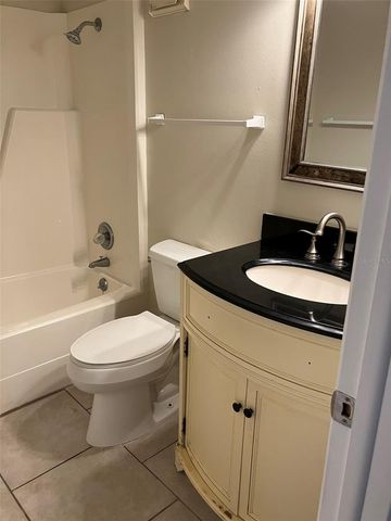 5521 80TH STREET N 302, St Petersburg, FL 33709