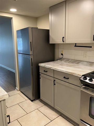 5521 80TH STREET N 302, St Petersburg, FL 33709
