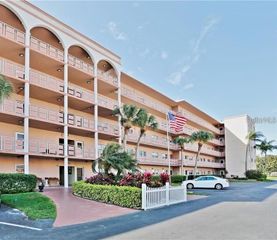 5521 80TH STREET N 302, St Petersburg, FL 33709
