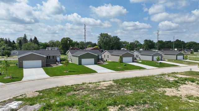 4426 Maple Leaf Trail, Flint, MI 48506