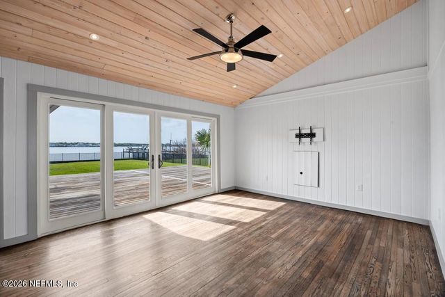 9388 HECKSCHER Drive, Jacksonville, FL 32226