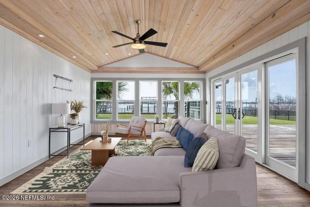 9388 HECKSCHER Drive, Jacksonville, FL 32226