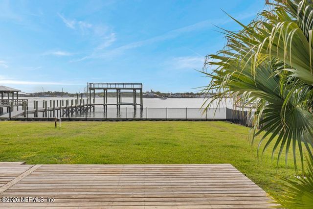 9388 HECKSCHER Drive, Jacksonville, FL 32226