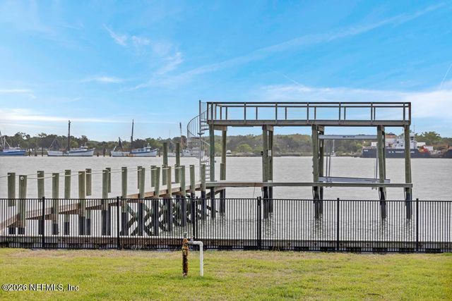 9388 HECKSCHER Drive, Jacksonville, FL 32226