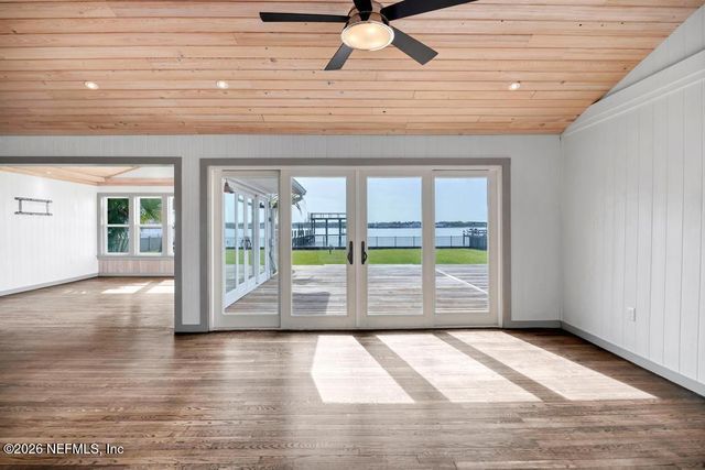 9388 HECKSCHER Drive, Jacksonville, FL 32226