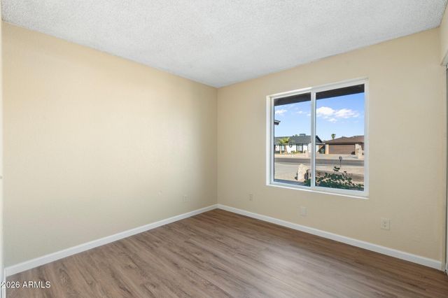 4043 W SWEETWATER Avenue, Phoenix, AZ 85029