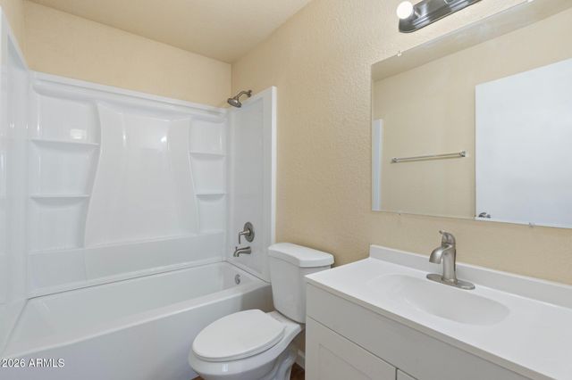 4043 W SWEETWATER Avenue, Phoenix, AZ 85029