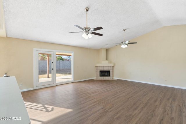 4043 W SWEETWATER Avenue, Phoenix, AZ 85029