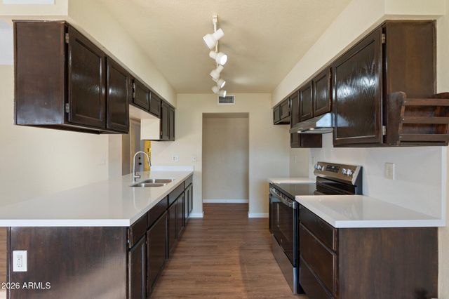 4043 W SWEETWATER Avenue, Phoenix, AZ 85029