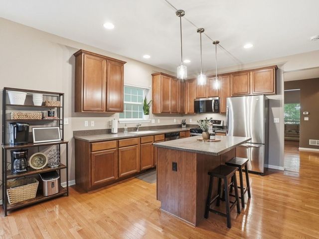 0N422 TAYLOR Drive, Geneva, IL 60134