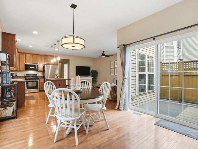 0N422 TAYLOR Drive, Geneva, IL 60134