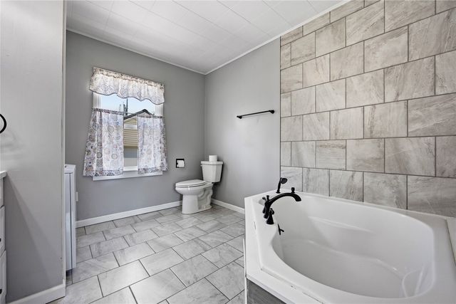 1070 27th Street, Marion, IA 50302