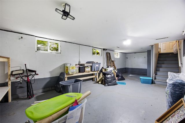 1070 27th Street, Marion, IA 50302