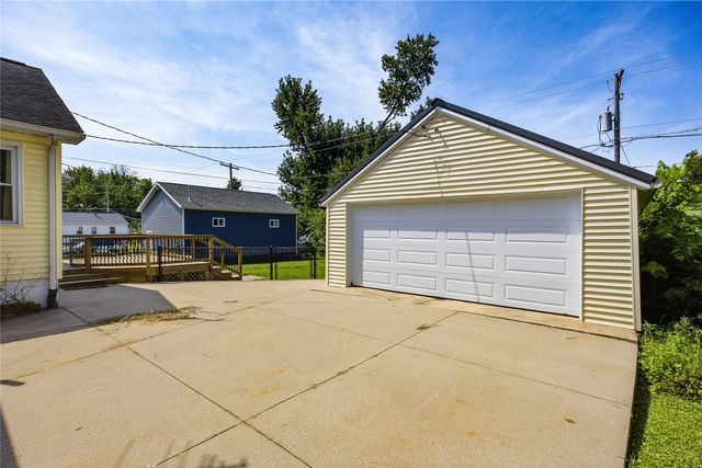 1070 27th Street, Marion, IA 50302