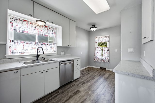 1070 27th Street, Marion, IA 50302