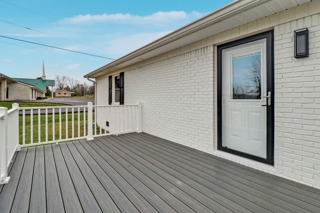 3072 Genesis Rd, Crossville, TN 38571