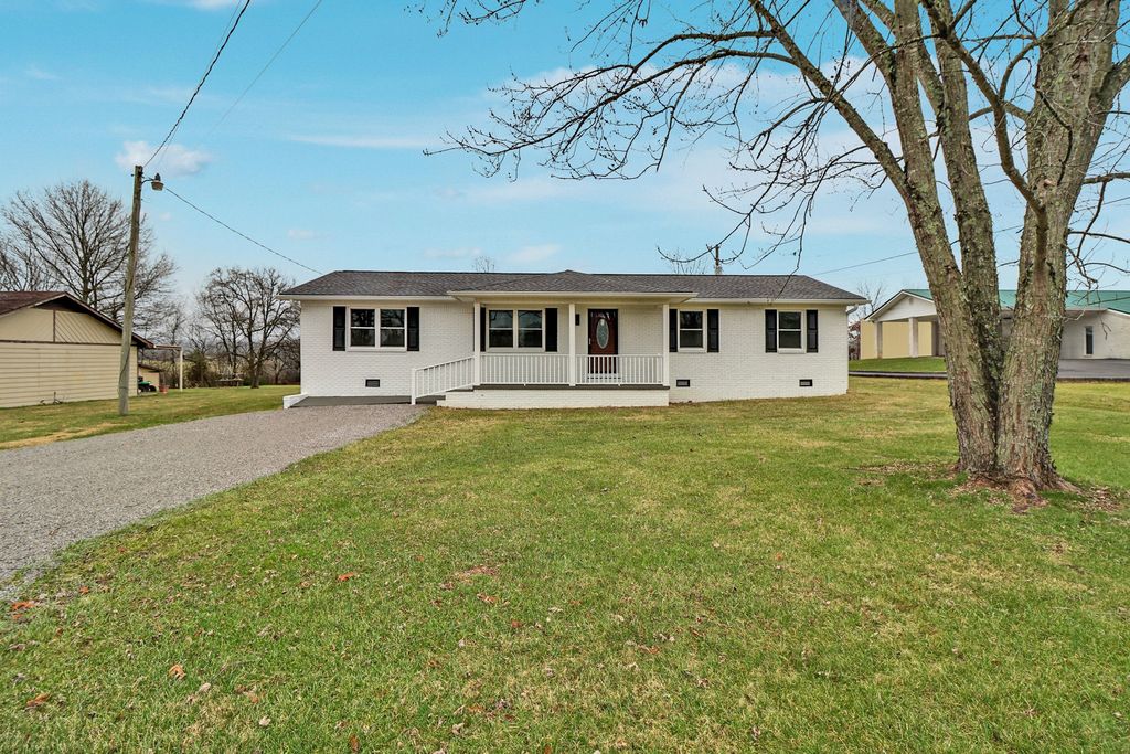 3072 Genesis Rd, Crossville, TN 38571