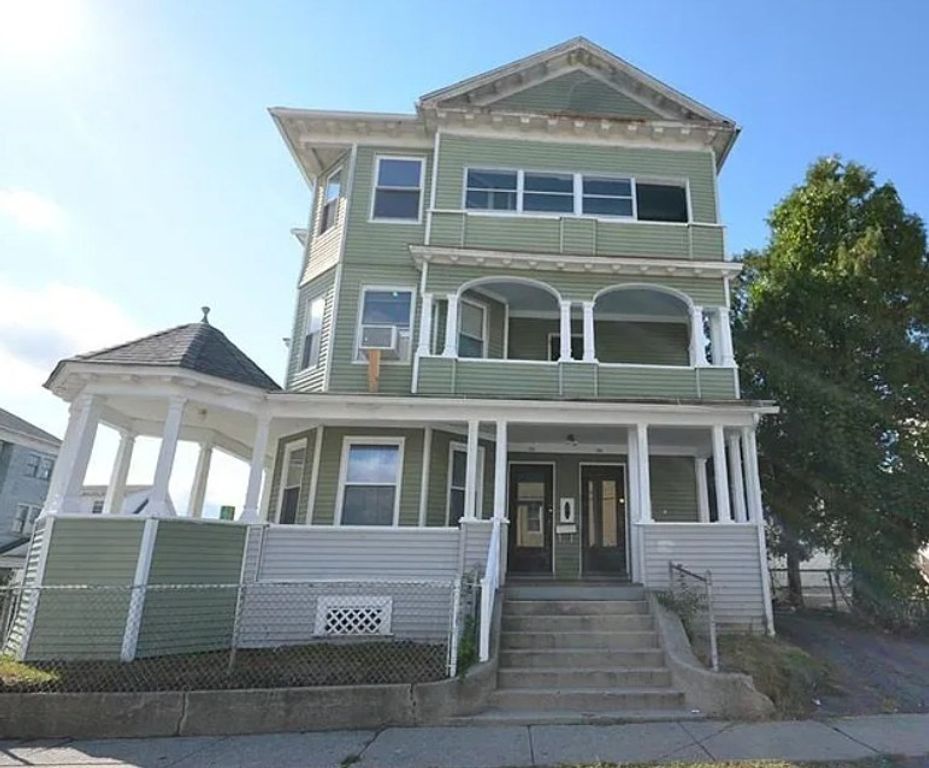 156 Fairmont Ave 2, Worcester, MA 01604