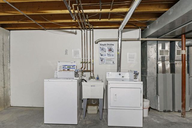 2609 Smithfield Drive, Fitchburg, WI 53719