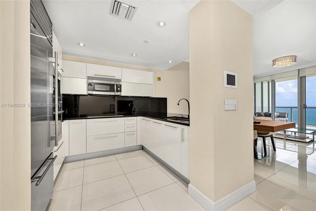 17121 Collins Ave 2106, Sunny Isles Beach, FL 33160