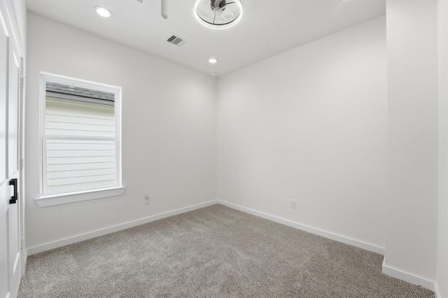 524 N 4th Street, La Porte, TX 77571