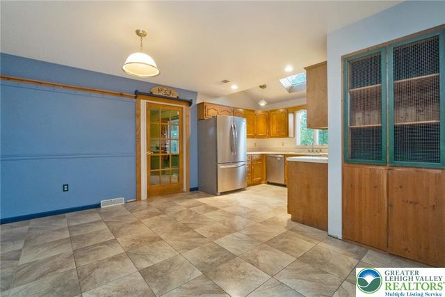 3824 E View Drive, North Whitehall Twp, PA 18069