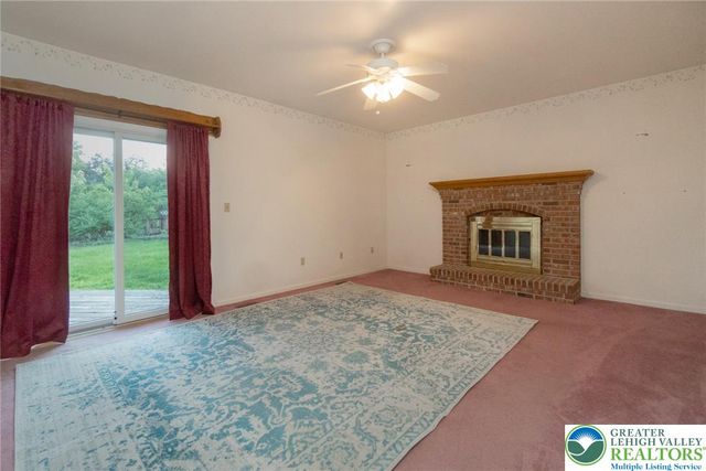 3824 E View Drive, North Whitehall Twp, PA 18069