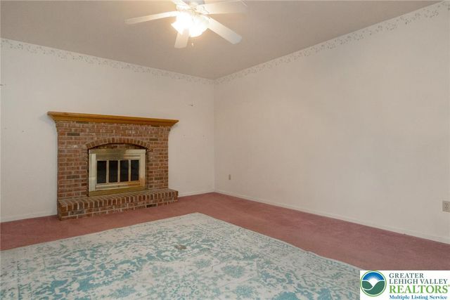3824 E View Drive, North Whitehall Twp, PA 18069