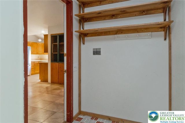 3824 E View Drive, North Whitehall Twp, PA 18069