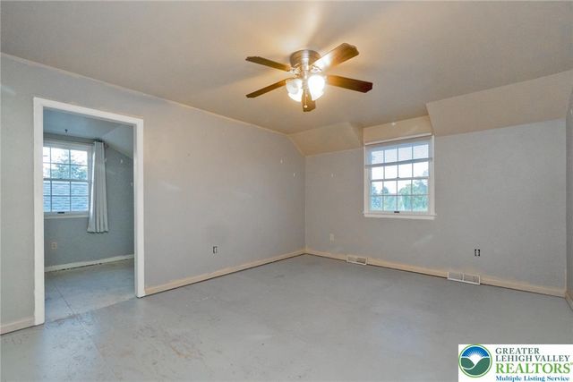 3824 E View Drive, North Whitehall Twp, PA 18069