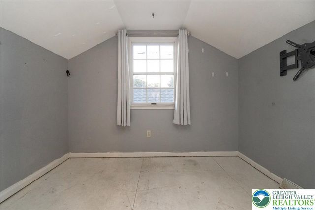 3824 E View Drive, North Whitehall Twp, PA 18069