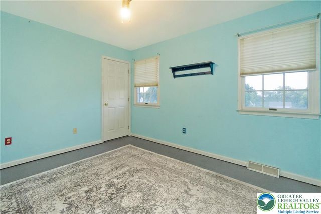 3824 E View Drive, North Whitehall Twp, PA 18069