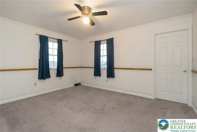 3824 E View Drive, North Whitehall Twp, PA 18069