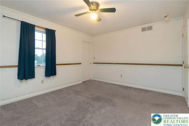 3824 E View Drive, North Whitehall Twp, PA 18069