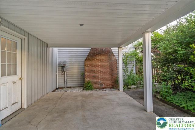 3824 E View Drive, North Whitehall Twp, PA 18069